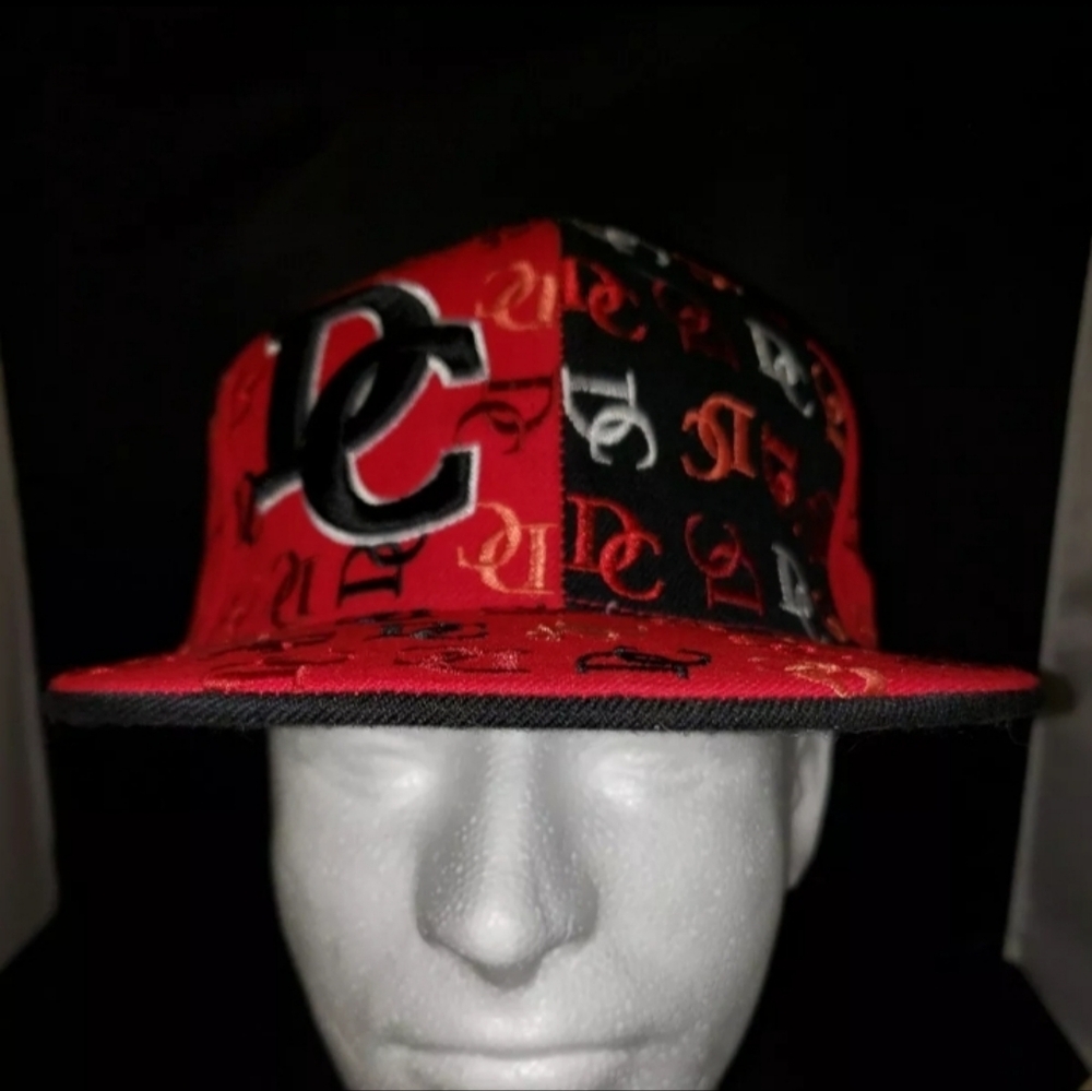 EUC City Hunter Red Wasngton DC Overall Print Embroidered Cap Hat Medium